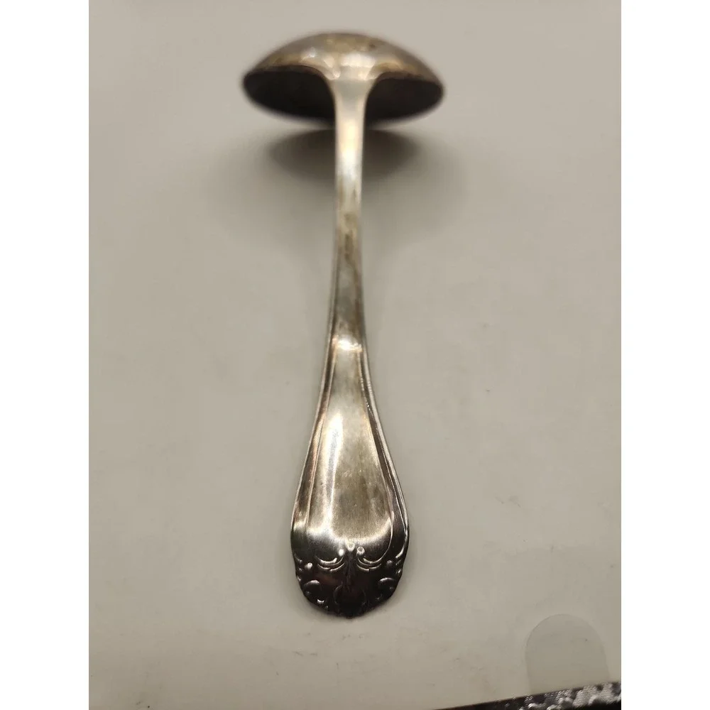 VINTAGE 1877 NIAGARA FALLS SILVER CO FANCY SAUCE GRAVY LADLE